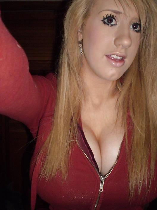 25P Busty Tits & Perfect Body - Annie Keenan, Busty Goddess