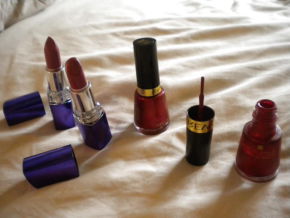 17P My fav lipstick atm....Rimmel Amethyst Shimmer