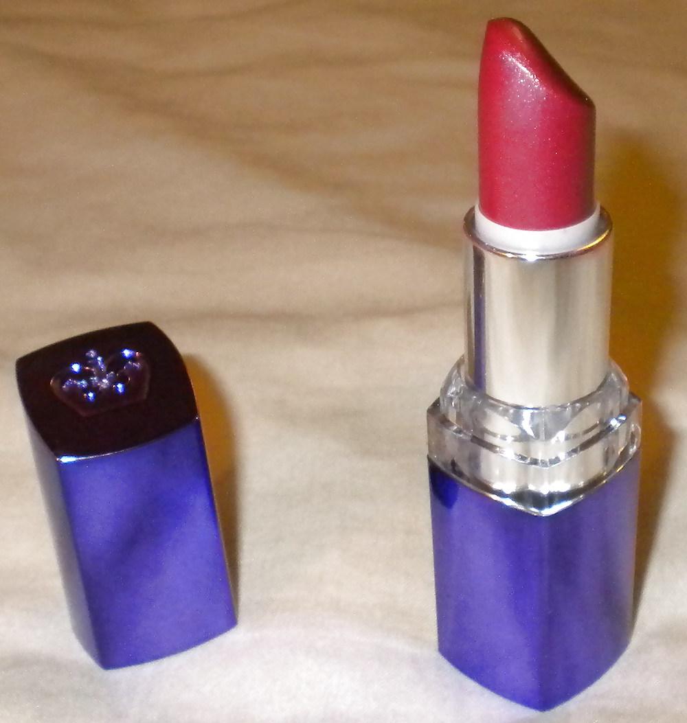 17P My fav lipstick atm....Rimmel Amethyst Shimmer