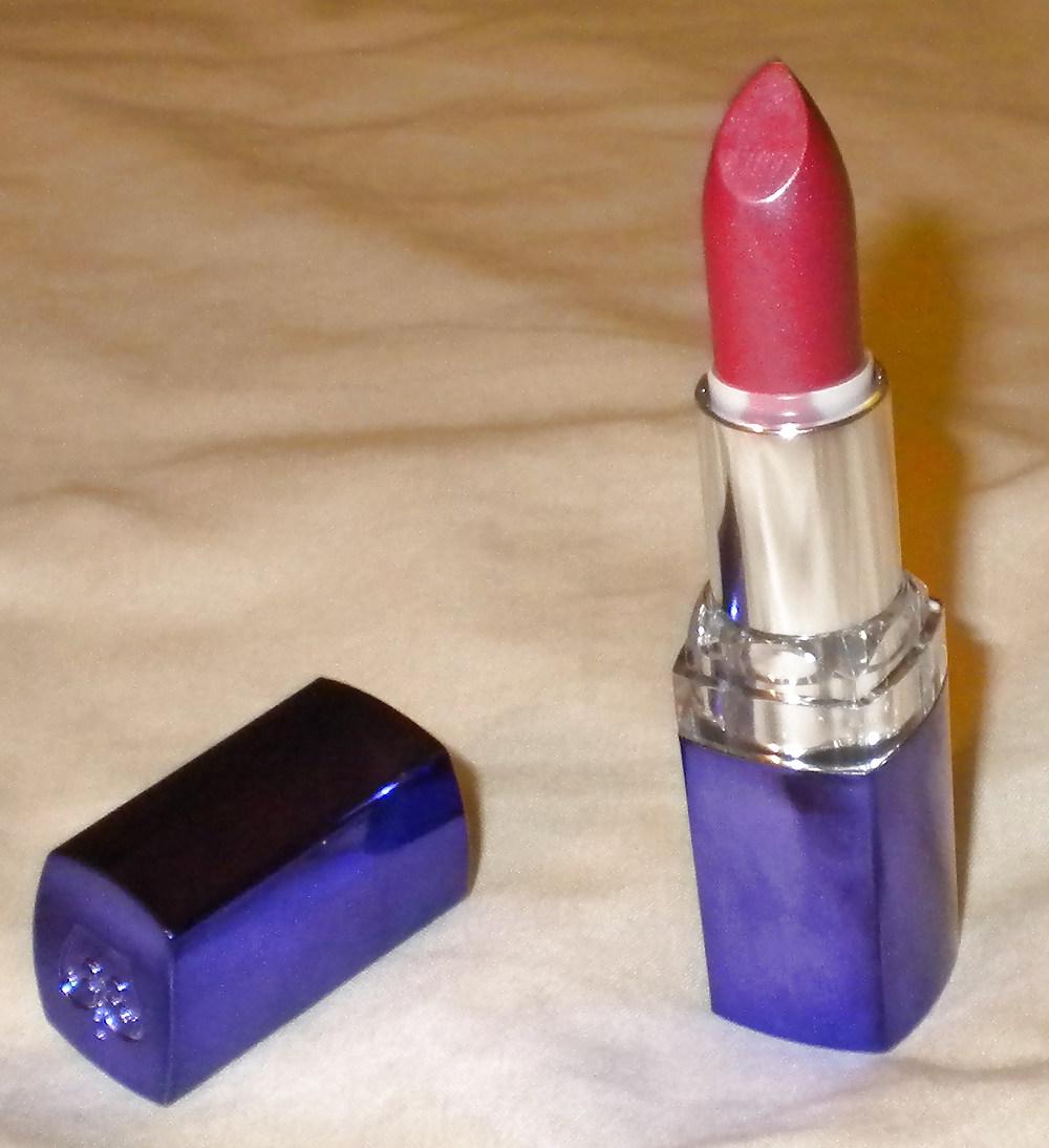17P My fav lipstick atm....Rimmel Amethyst Shimmer