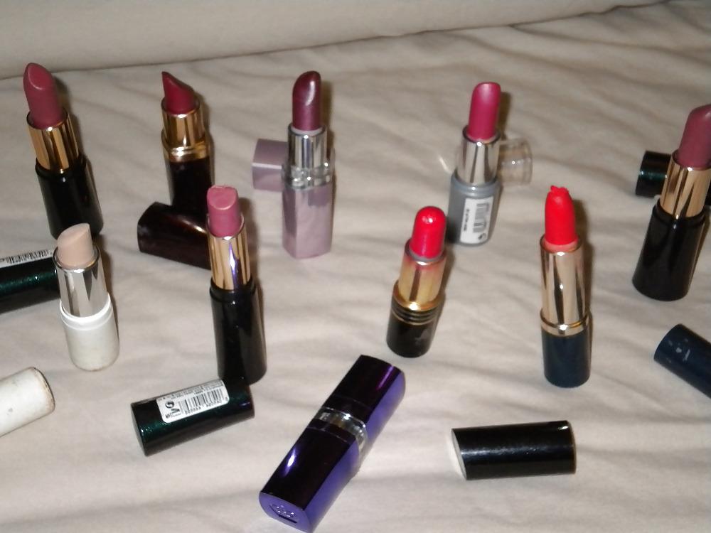 17P My fav lipstick atm....Rimmel Amethyst Shimmer