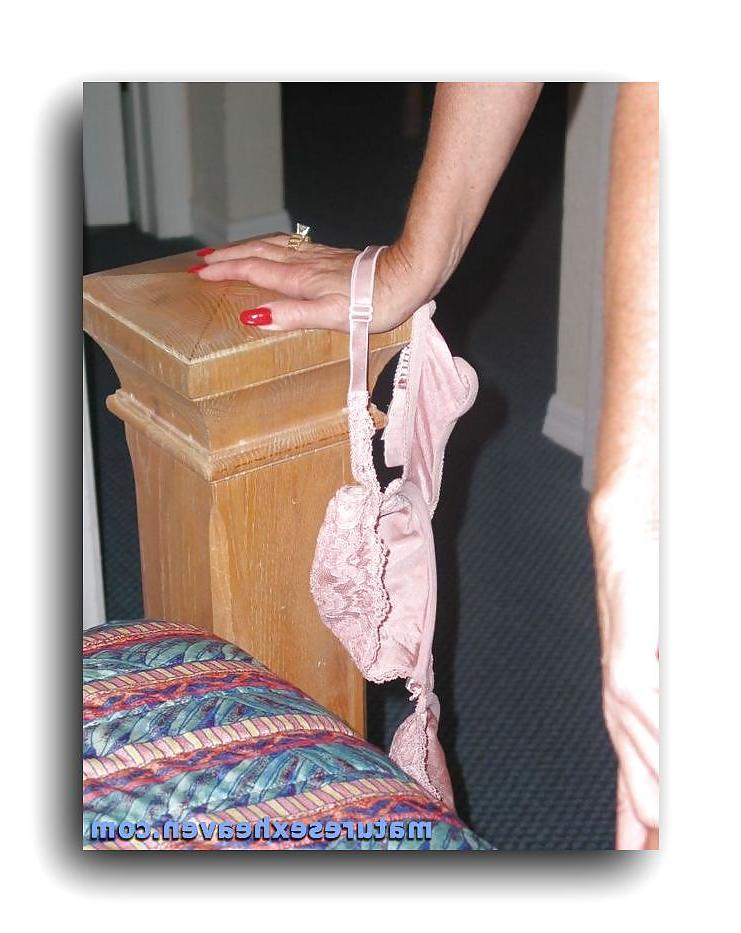 15P Inside Granny's Bedroom