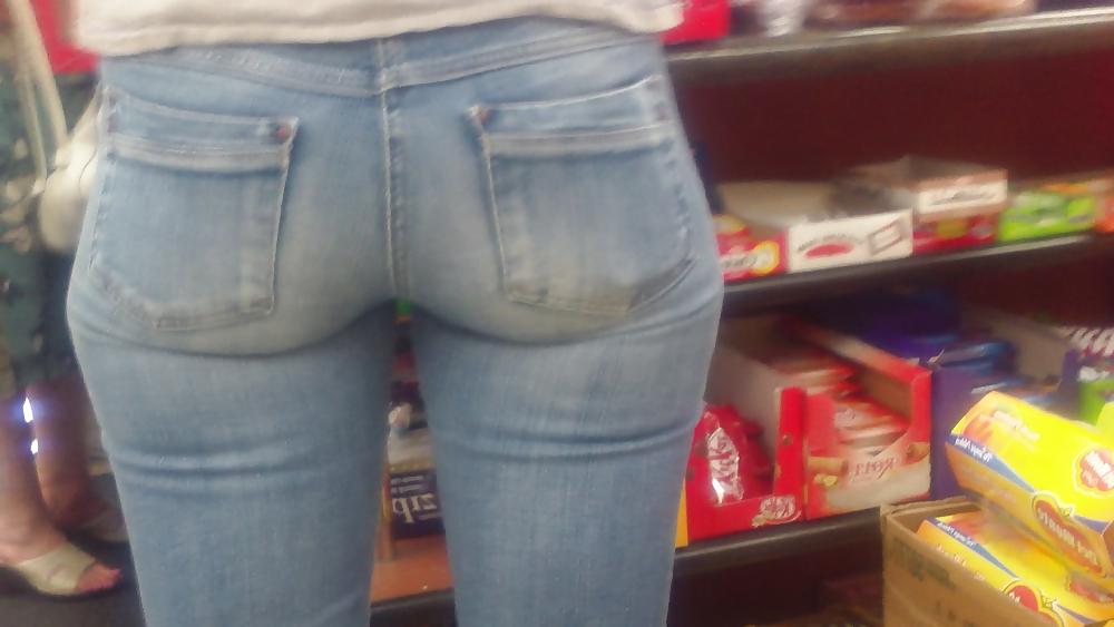 25P Standing behind a fine ass & butt in blue jeans