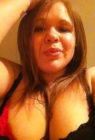 25P Clothed Busty Social Network Milf's 