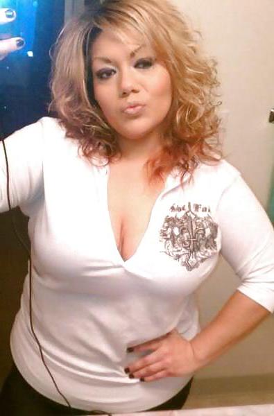 25P Clothed Busty Social Network Milf's 