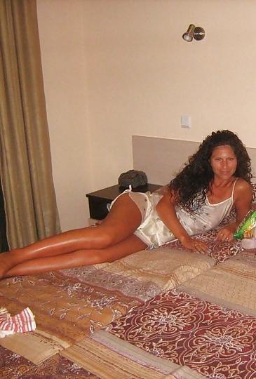 25P Sexy mommy from facebook. dirty comments pls
