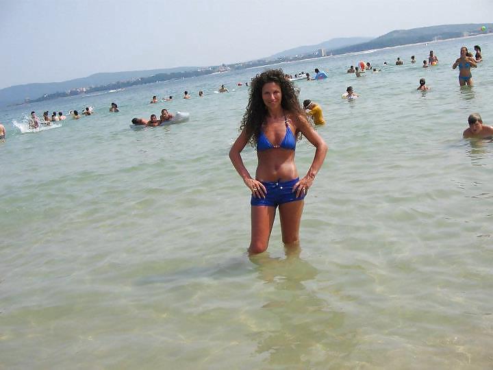25P Sexy mommy from facebook. dirty comments pls