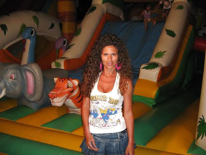 25P Sexy mommy from facebook. dirty comments pls