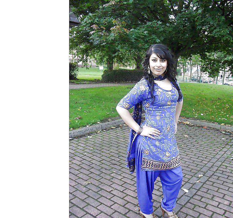25P Pakistani Young Beautiful Girls
