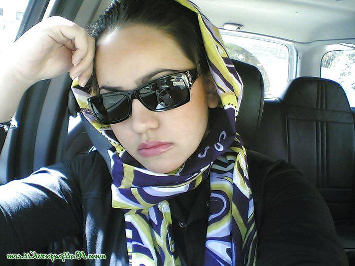 25P Pakistani Young Beautiful Girls