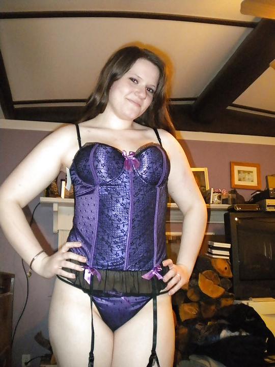 25P Busty Milfs in Lingerie
