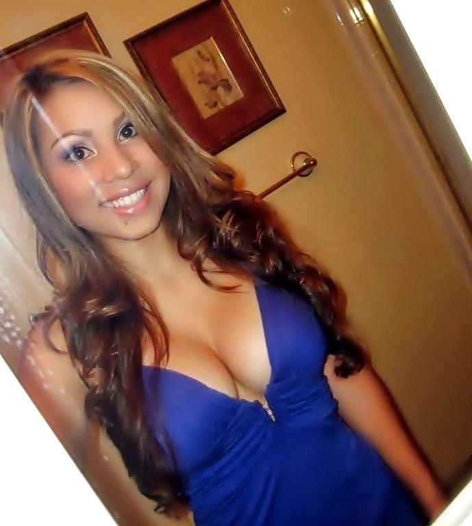 25P Busty Amateurs Mix