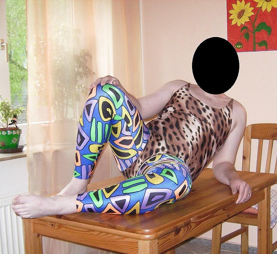 11P Swimsuit badeanzug und leggins 