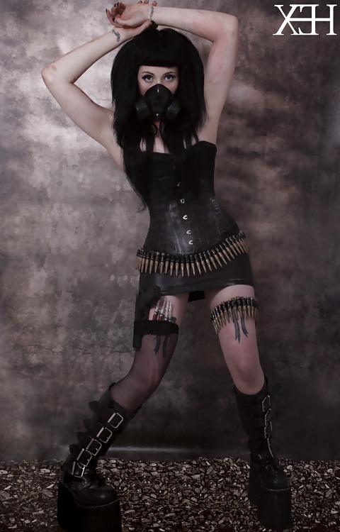 25P Corset 12!