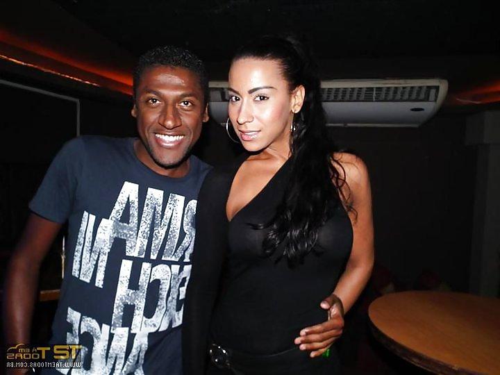 25P Ugly soccer Player with beautifull Girls