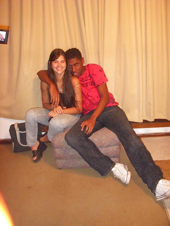 25P Ugly soccer Player with beautifull Girls
