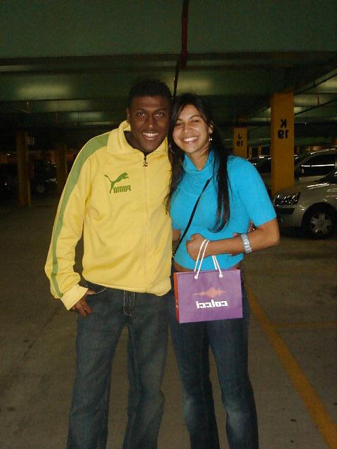 25P Ugly soccer Player with beautifull Girls