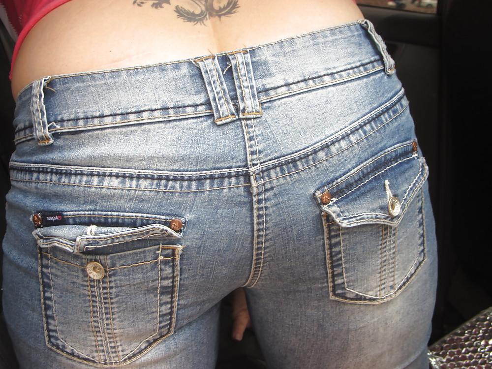 21P Tight Jeans & Dirty Barefeet