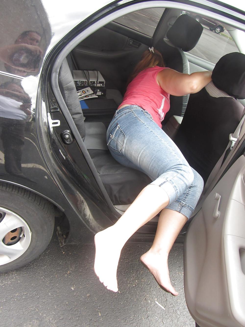 21P Tight Jeans & Dirty Barefeet