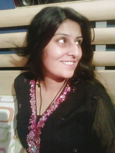 10P Beautiful Pakistani Girl from Kharian 