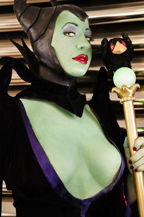 25P Hot Cosplay Girlz