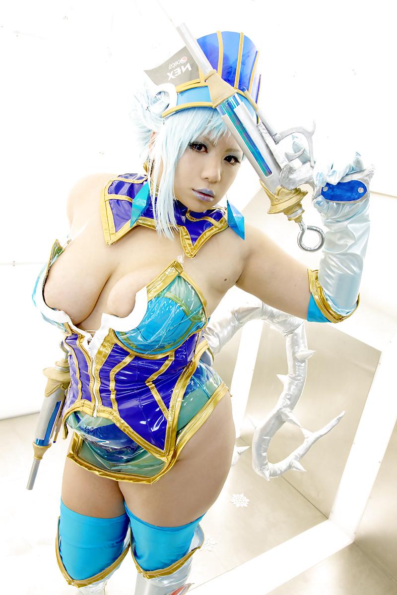 25P Hot Cosplay Girlz