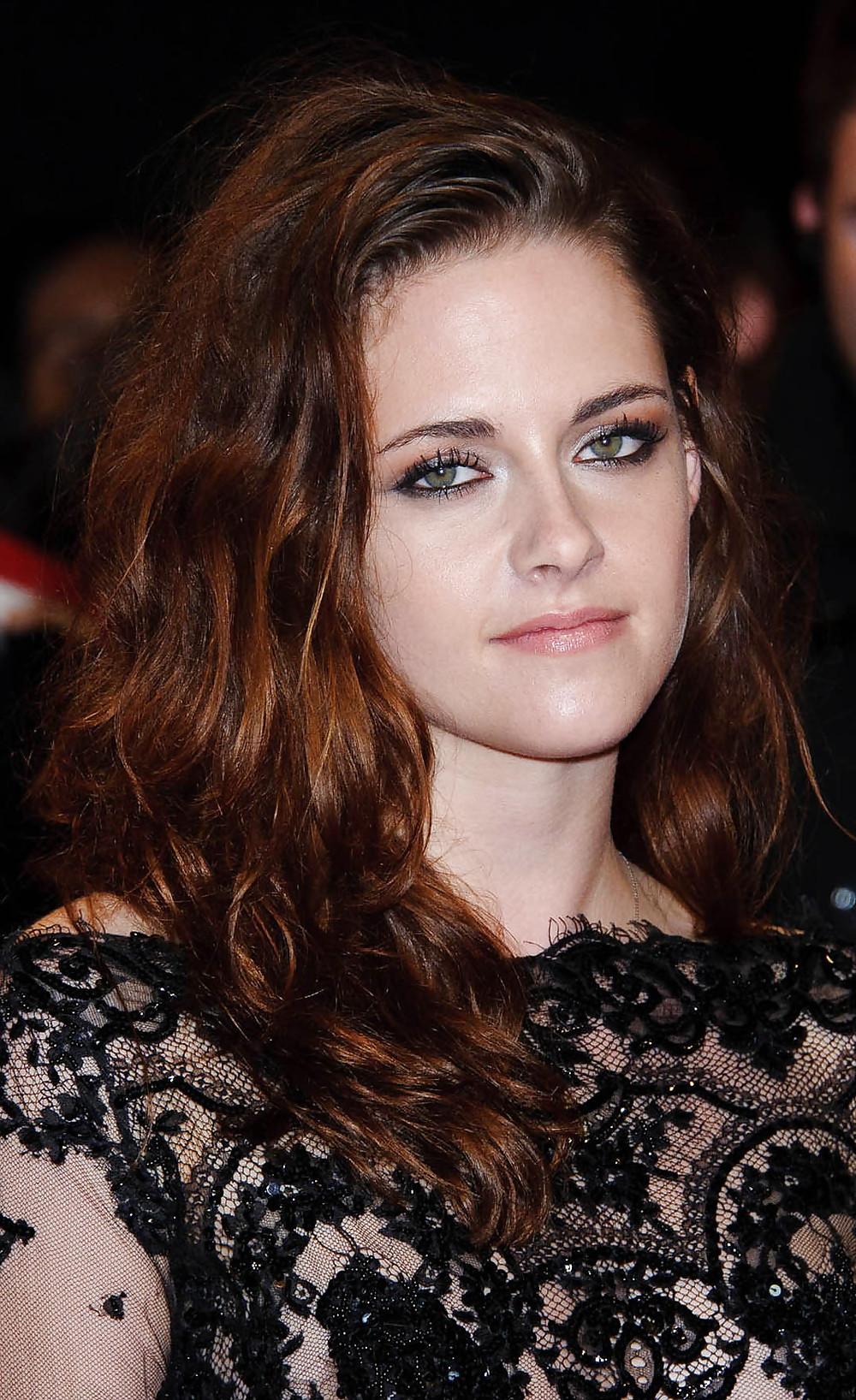 25P Kristen Stewart in a transparent dress