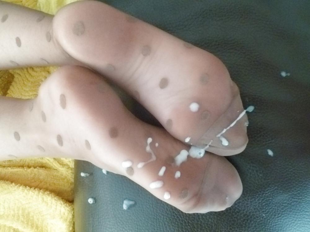7P Footjob cyr14