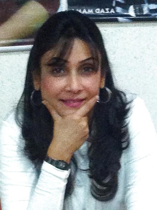 24P Pakistani Milf Shazia for big black cocks and cumshots