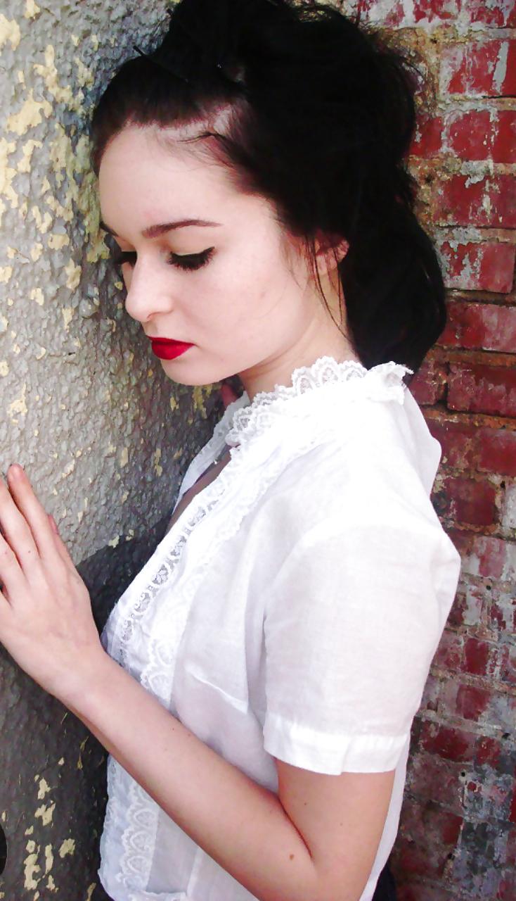 22P Slim sexy pale-skin brunette