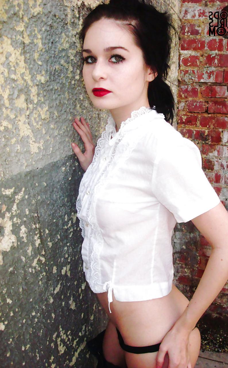22P Slim sexy pale-skin brunette
