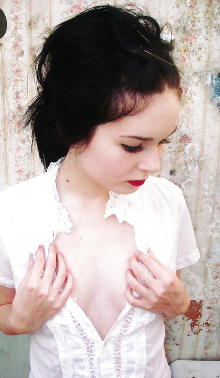 22P Slim sexy pale-skin brunette