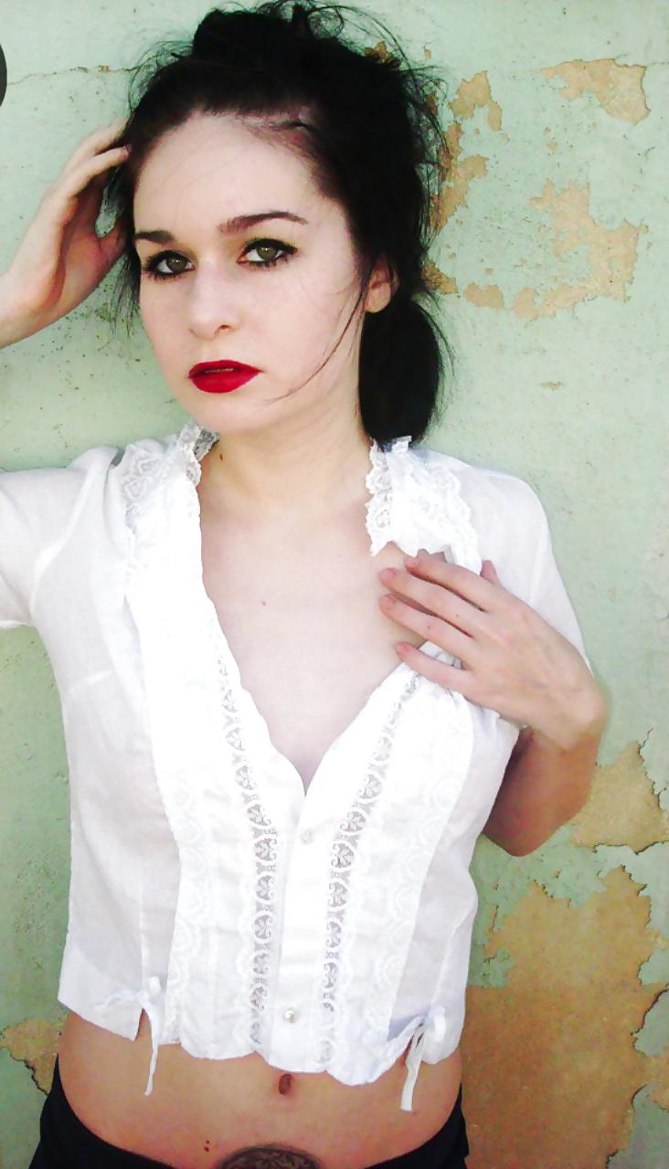 22P Slim sexy pale-skin brunette