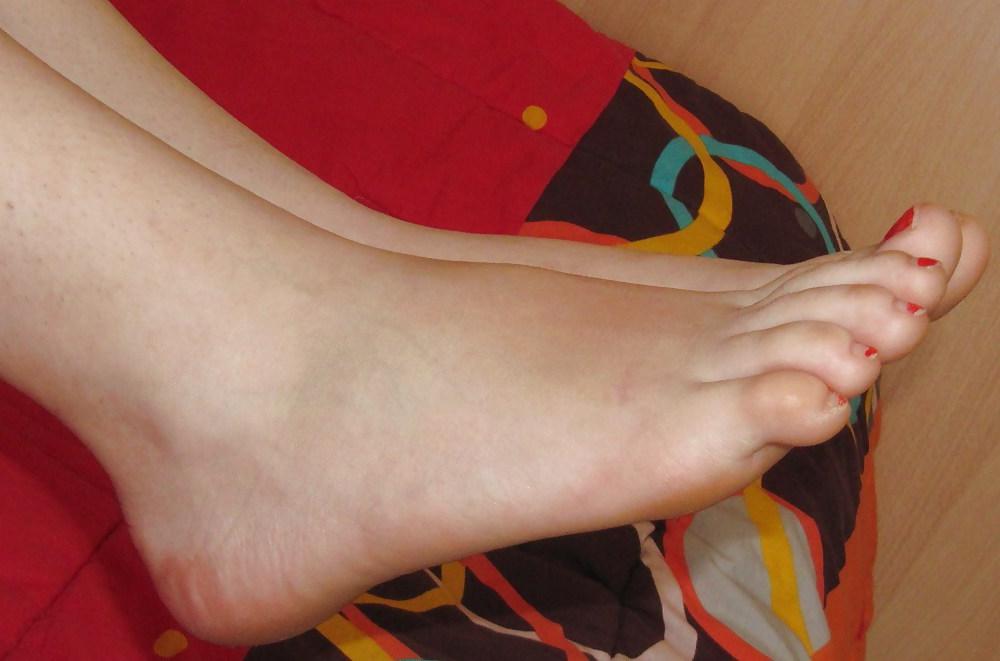 9P Dirty soles need thick cum.