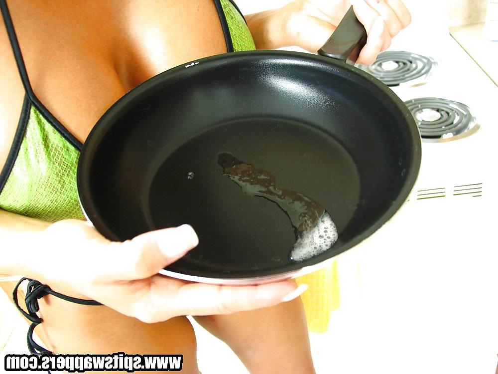 25P Girls drooling and sharing drool..