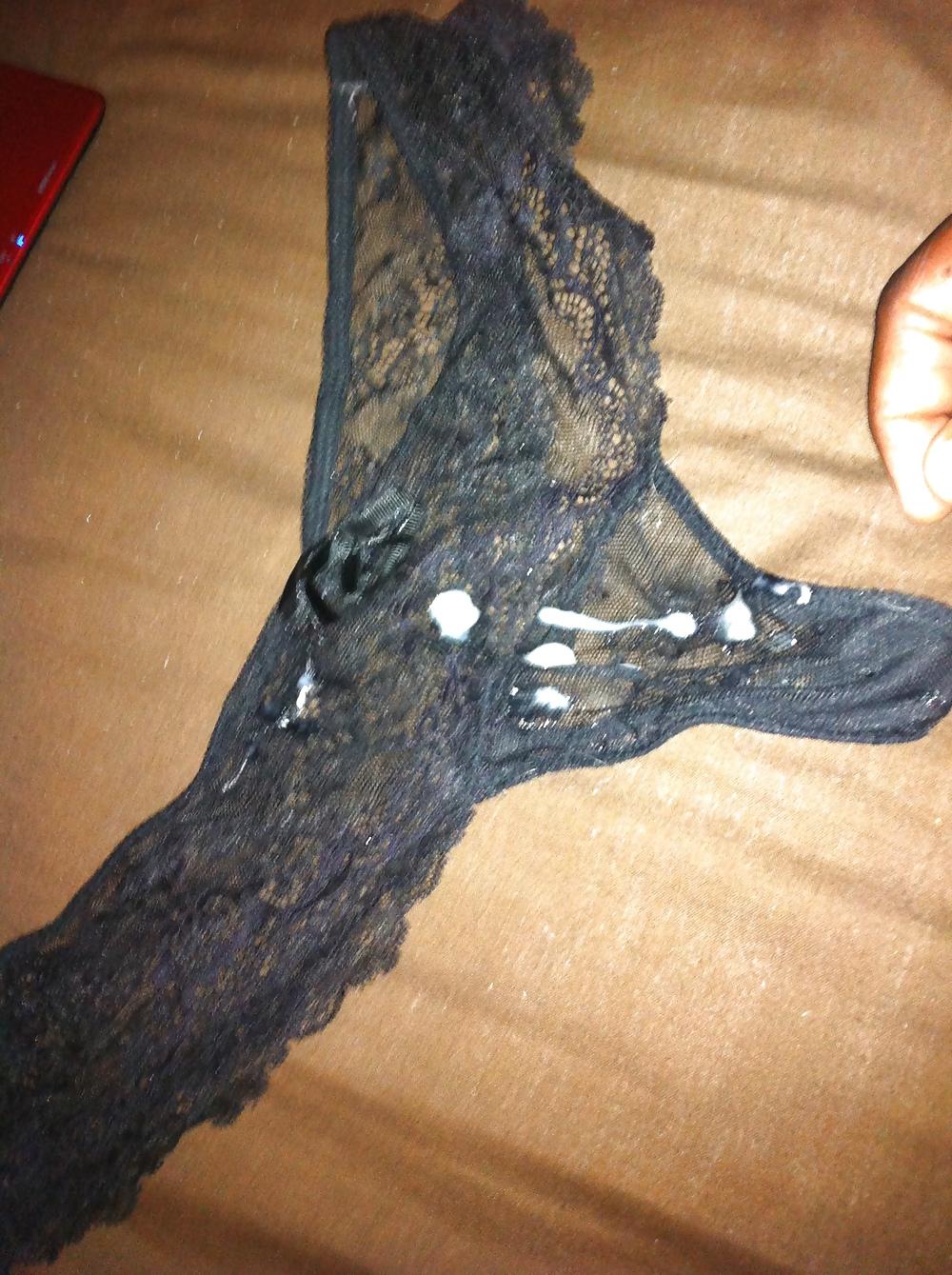 5P Early mornin cum ova my gf,s already dirty knickers