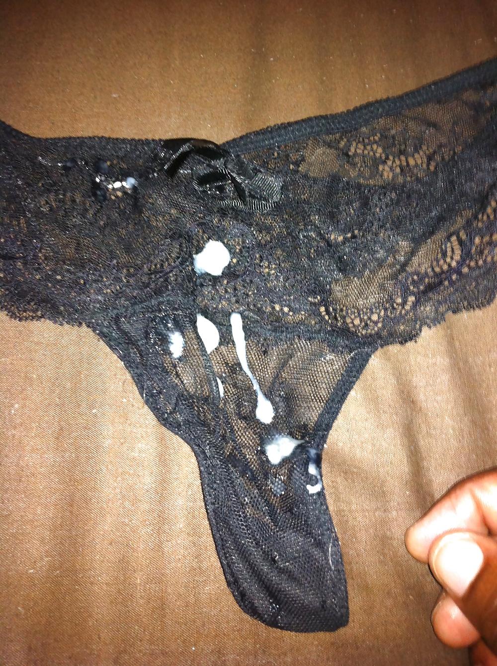 5P Early mornin cum ova my gf,s already dirty knickers