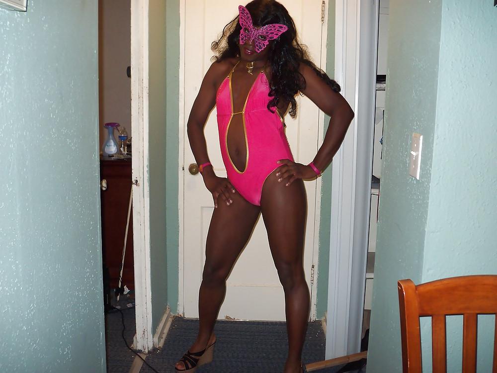 14P Pretty in Pink (Swimsuit Edition)