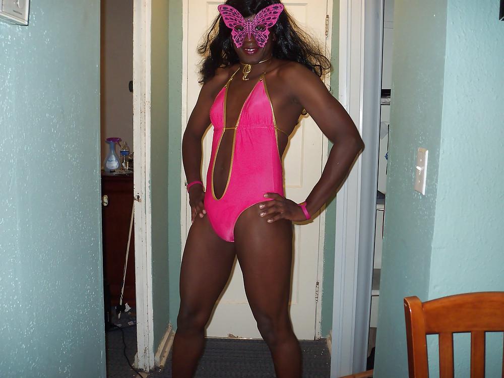14P Pretty in Pink (Swimsuit Edition)