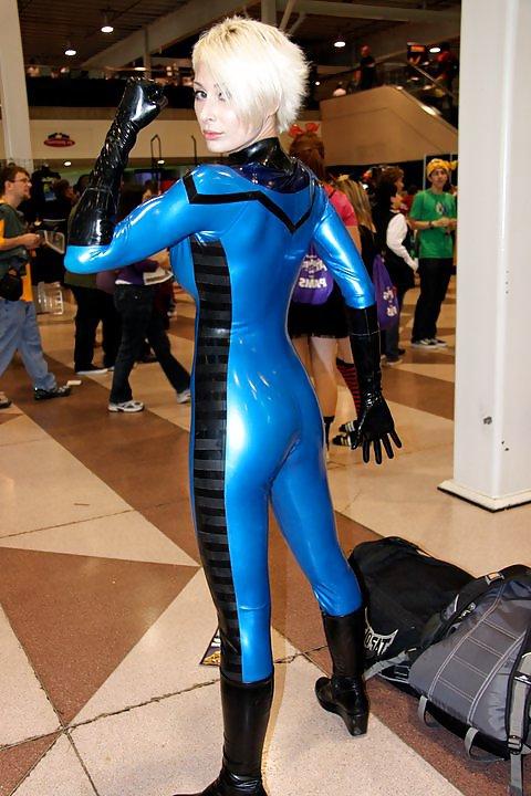 8P Latex Cosplay Goddess