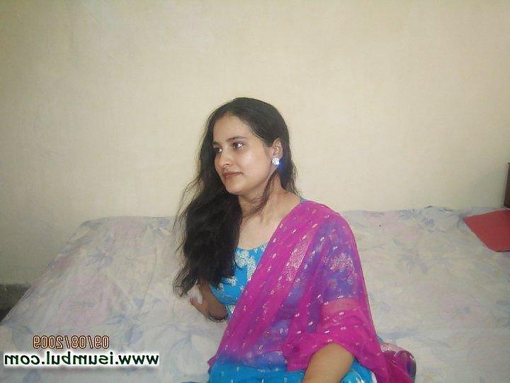 20P Beautiful Pakistani Village Girl Javeria