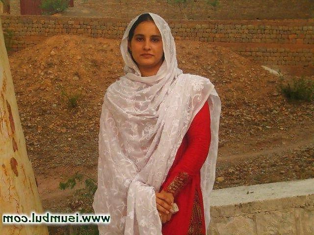 20P Beautiful Pakistani Village Girl Javeria