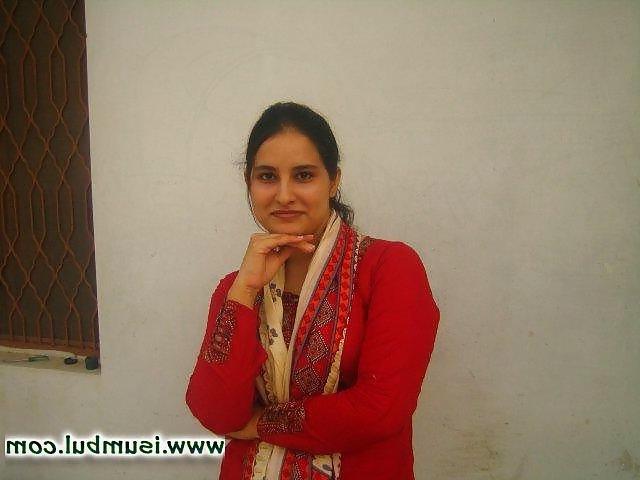 20P Beautiful Pakistani Village Girl Javeria