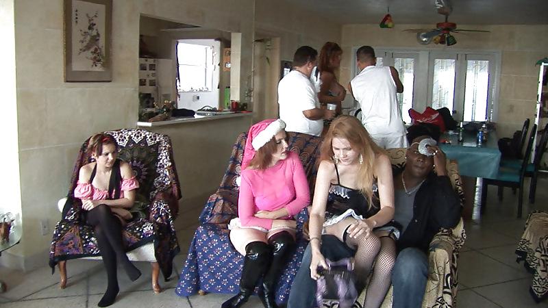 25P Orgy sex
