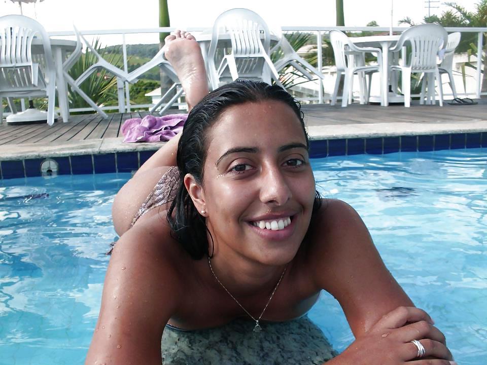 12P Brazilian beauty: Tamires