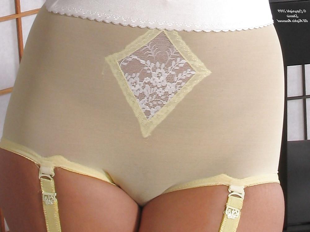 25P Panties under pantyhose 4