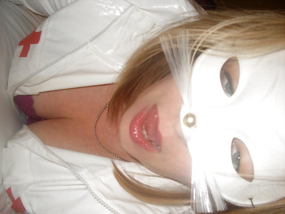 4P Looking for a stranger to meet me outdoors and fuck  me?