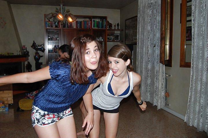 19P HORNY BEACH TEENS AND SLUTS 03 - DIRTY COMMENTS PLS