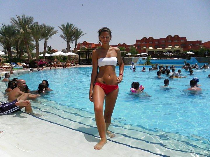 19P HORNY BEACH TEENS AND SLUTS 03 - DIRTY COMMENTS PLS