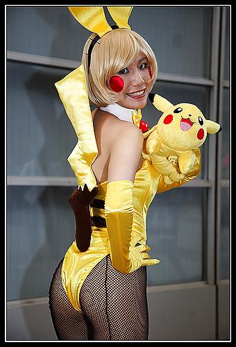 17P Sexy Girls in Costumes!